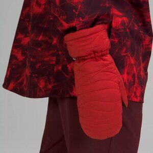 LULULEMON Quilted Mittens on a String - NWT (MEN OR WOMEN)